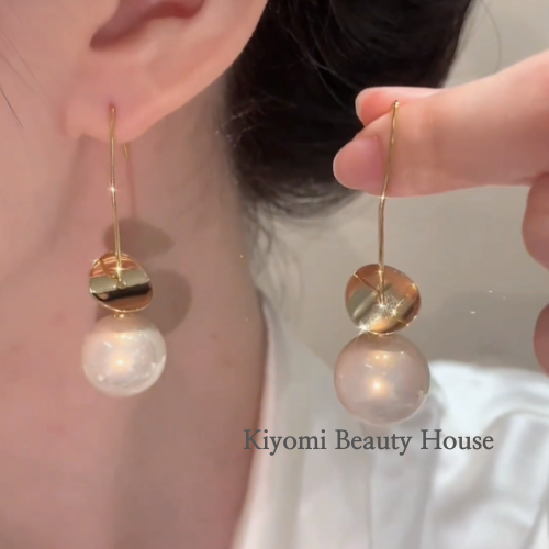 Golden Orbit Pearls Earrings