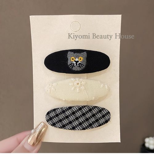 Cute Embroidered Cat & Flower BB Clip
