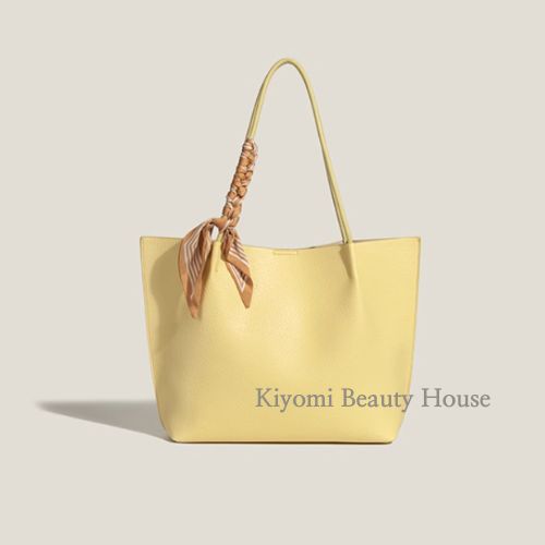 The Classic Soft Tote – Minimalist Design, Maximum Space