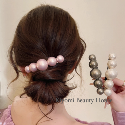 Elegance in Pearls Hair Clip