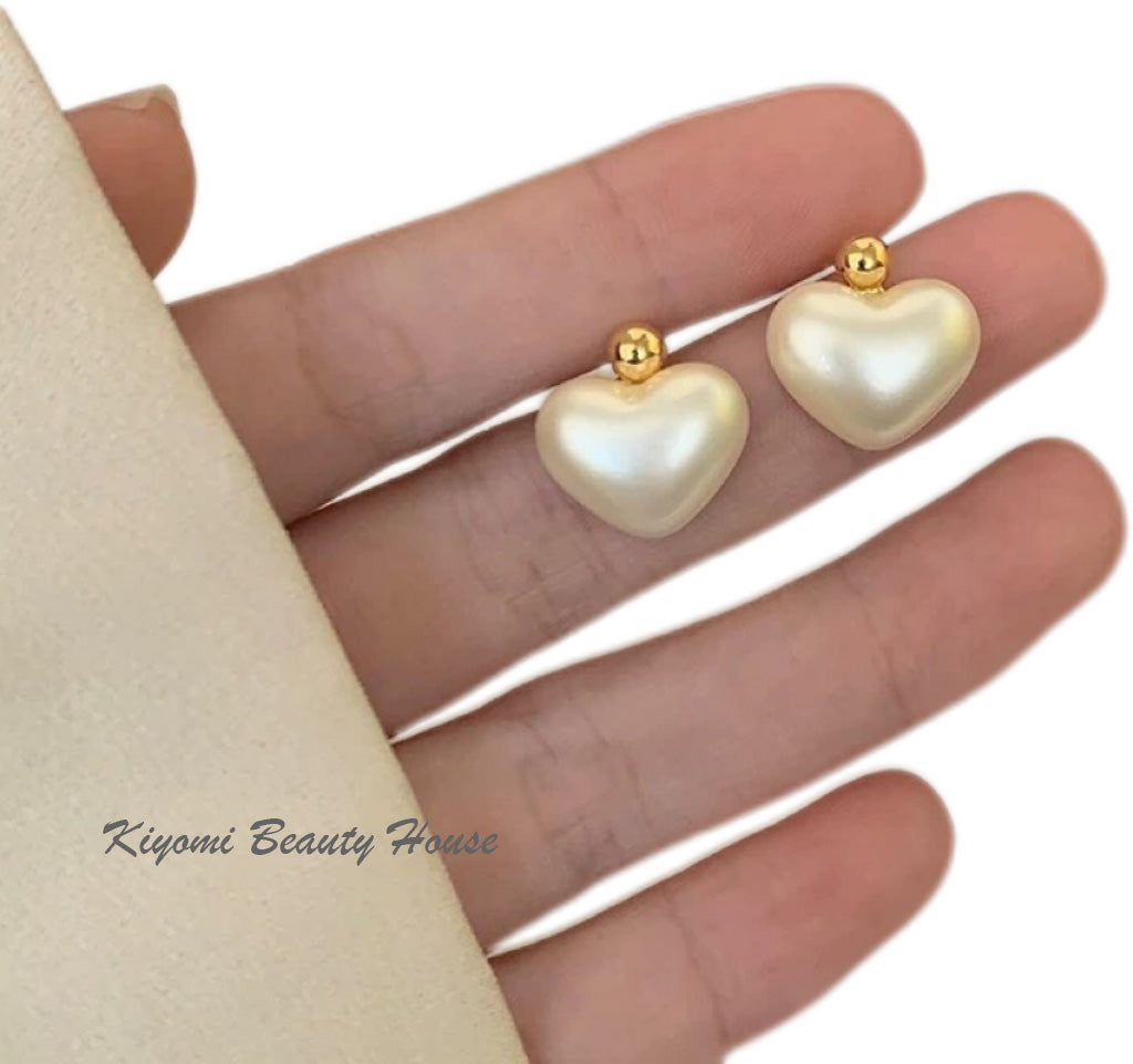 Pearl heart earrings