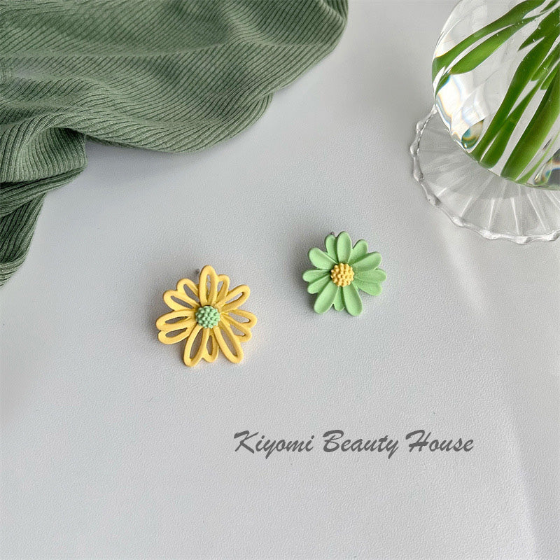 Candy color Daisy Earrings
