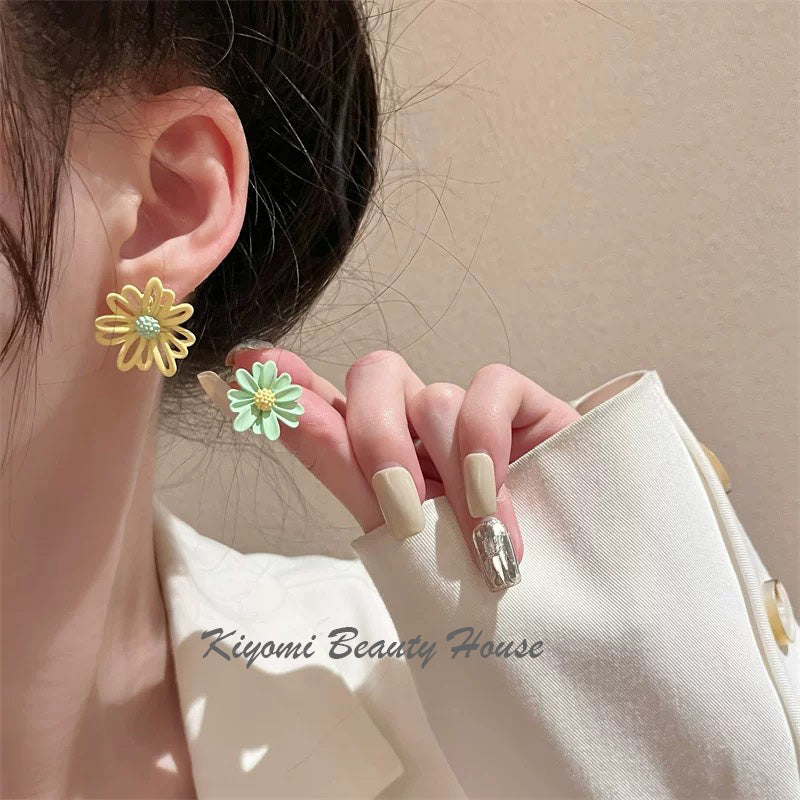 Candy color Daisy Earrings