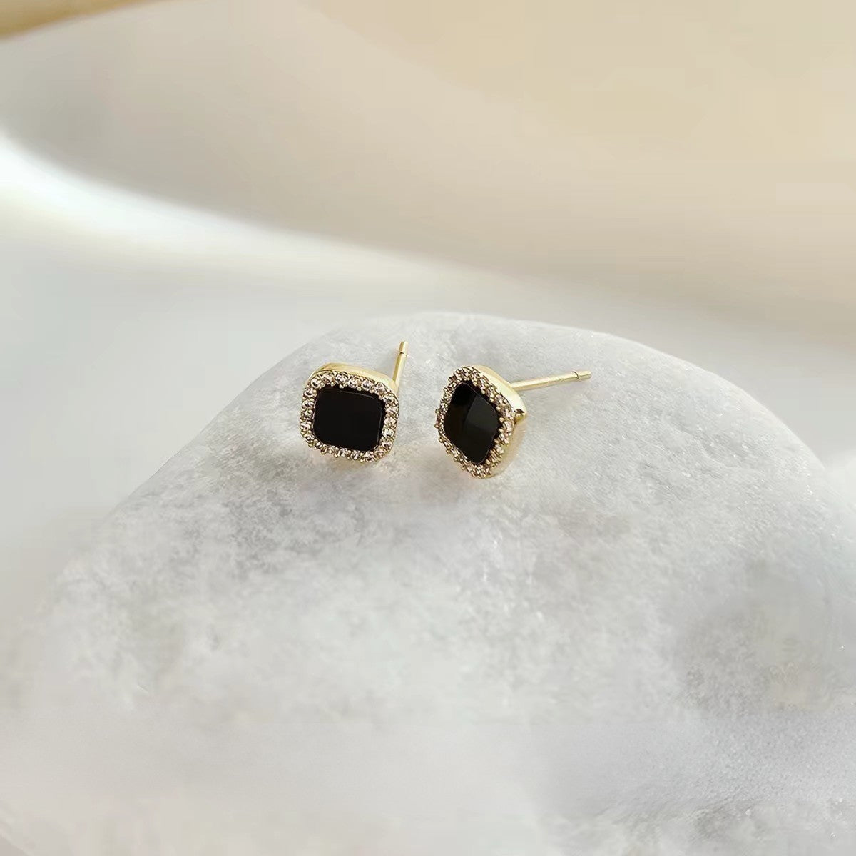 Elegant Geometric Black Stud Earrings