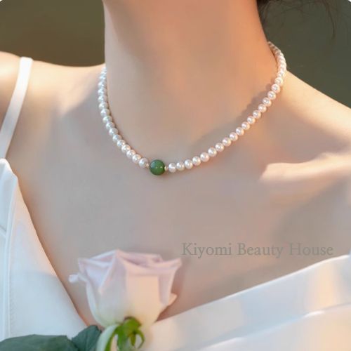 Jade Charm & Pearl Elegance Necklace