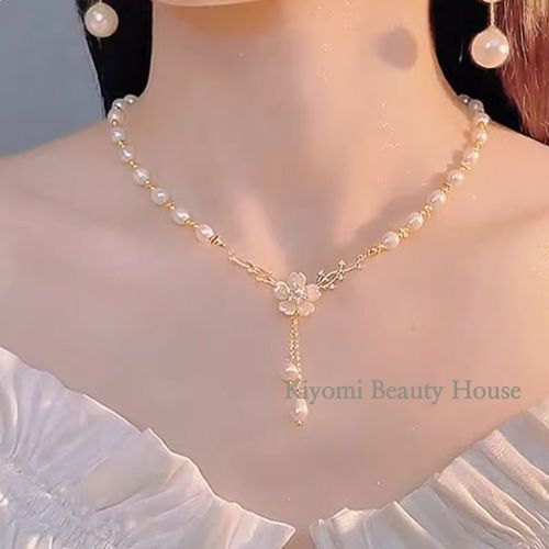 Delicate Pearl Necklace with Floral Design
