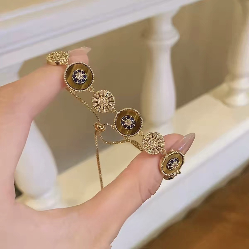 Golden Eclipse Celestial Medallion