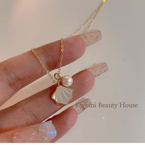 Minimalist Fairy Shell Necklace