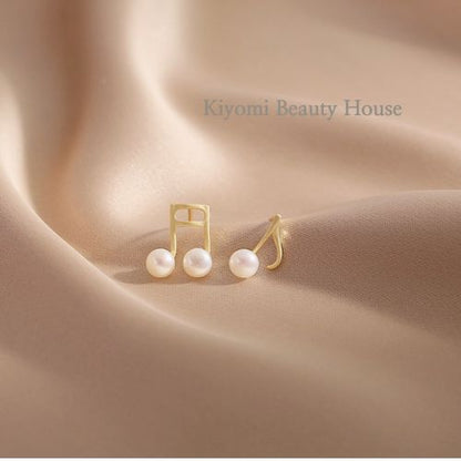 Musical Note Pearl Earrings