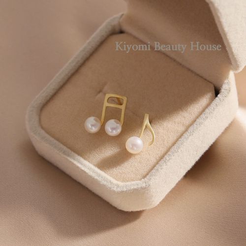 Musical Note Pearl Earrings