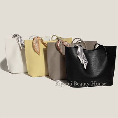The Classic Soft Tote – Minimalist Design, Maximum Space