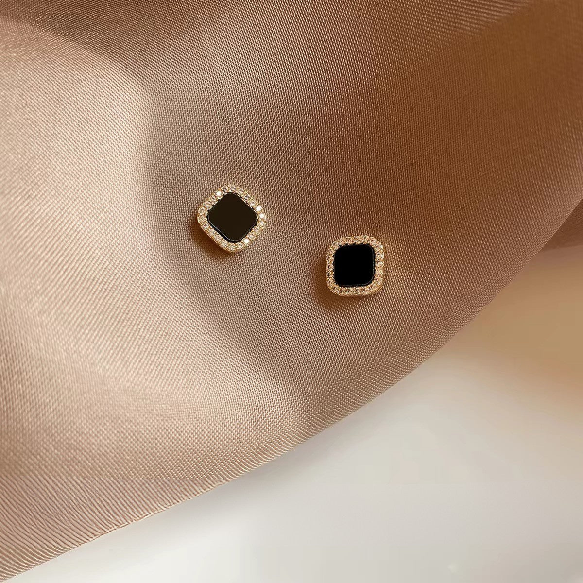 Elegant Geometric Black Stud Earrings