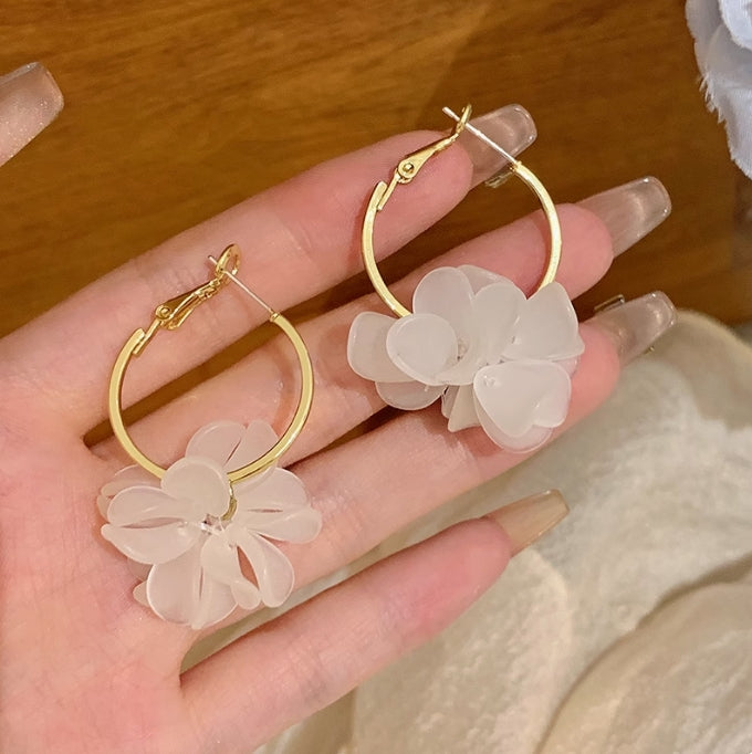 Super fairy sweet white flower earrings
