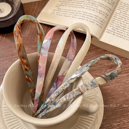 U-Shaped Cellulose Acetate Hairpins