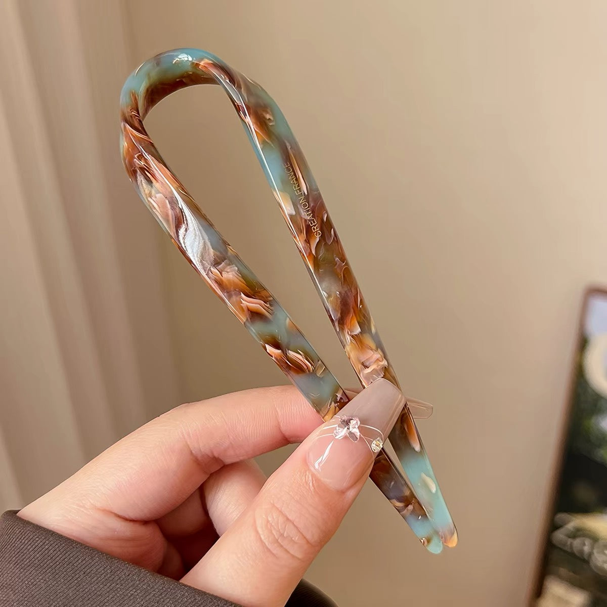 U-Shaped Cellulose Acetate Hairpins