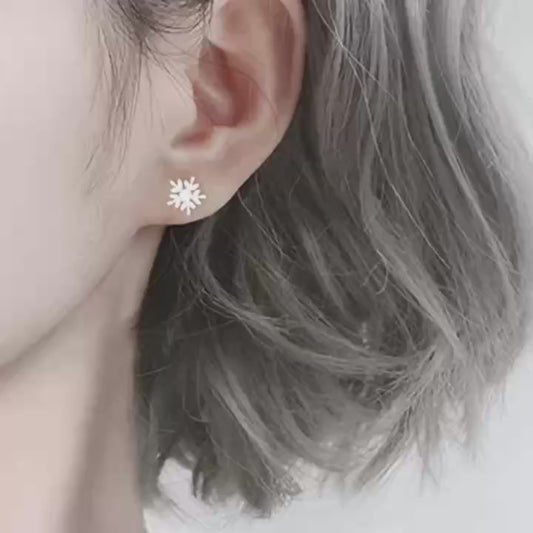 S925 Silver Snowflake Studs